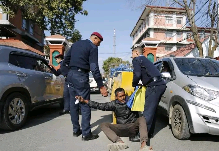 आरती साहकी आमा र भाइ सिंहदरबारबाट पक्राउ